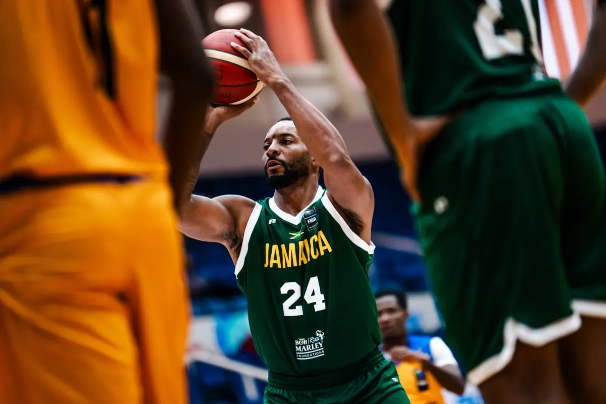 集了各种人 集了各种人