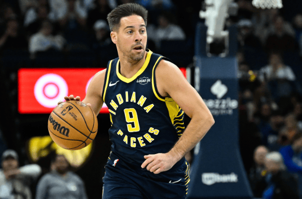 在周二客场, src 在周二客场, src